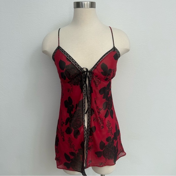 Vintage Victoria’s Secret Tie Front Red and Black Floral Camisole Small - Picture 1 of 7